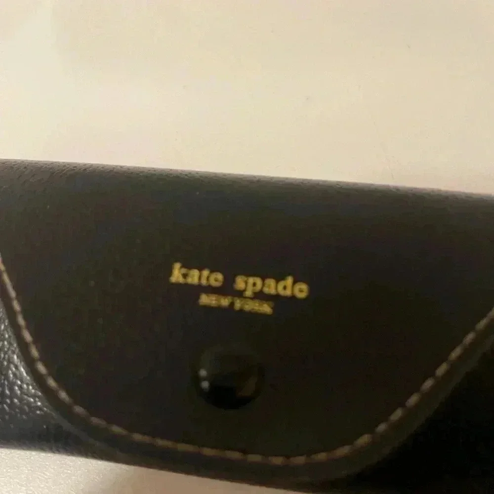 Kate Spade great color, high quality eyeglass Comes with case